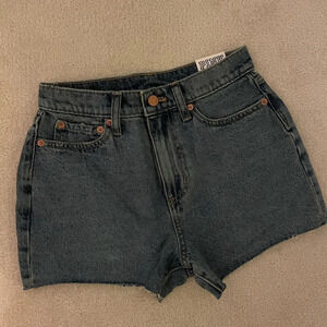 Vs pink denim jean shorts-size 25 NWT